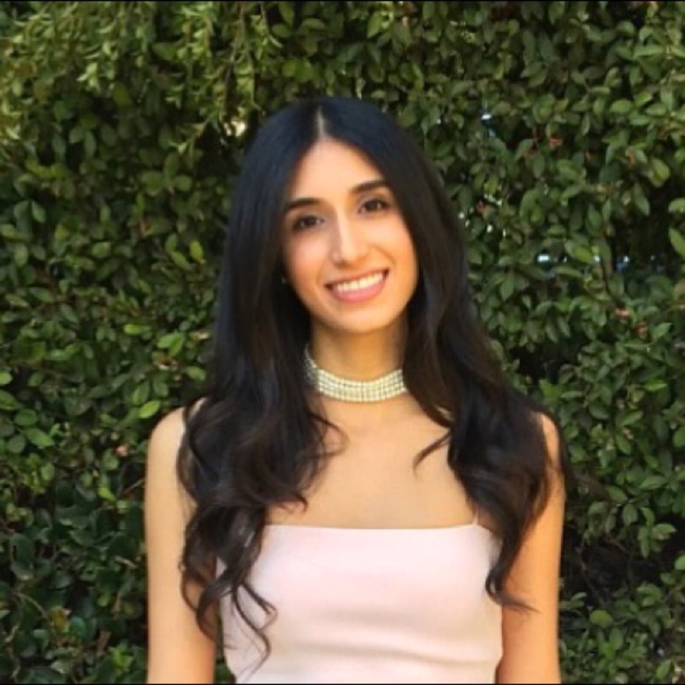 Meet your Posher, Alexandra